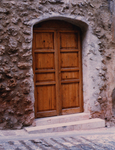 Porta inserita in sostituzione del tompagno