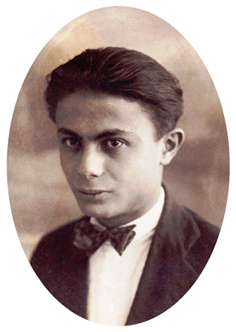 L'insegnante Giuseppe Calzarano in et giovanile
