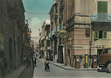 Incrocio piazza Vespri/corso V. Emanuele anni "70 del XX sec.