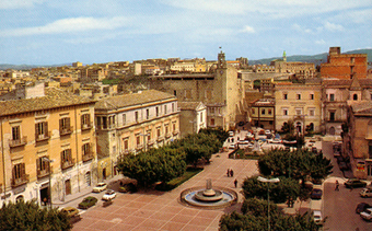 Piazza Cavour nei primi anni "80 del XX sec.